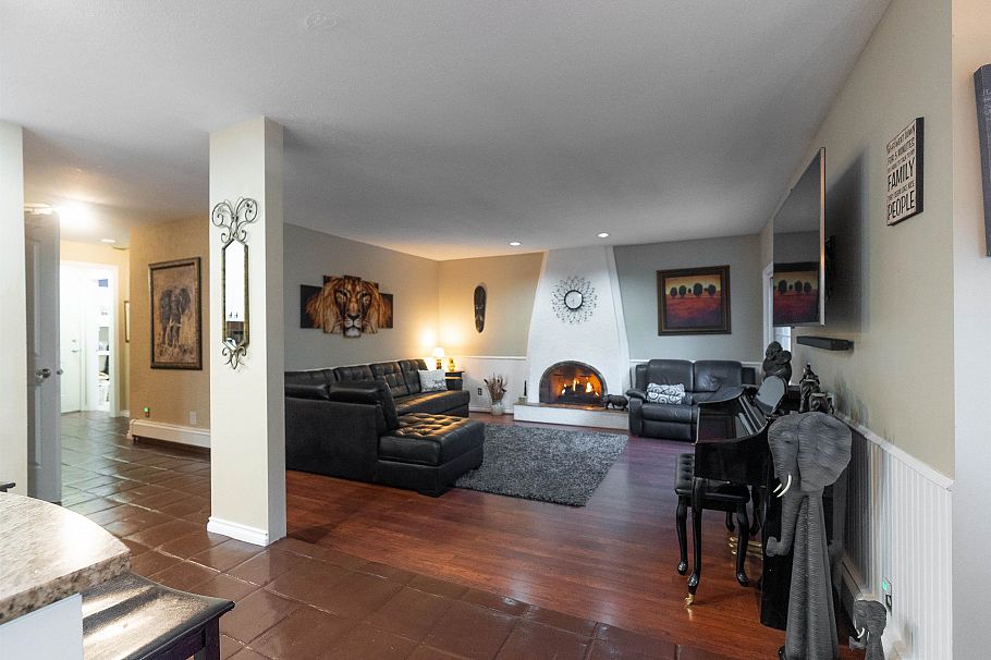 318 Roche Point Drive North Vancouver, BC - 18