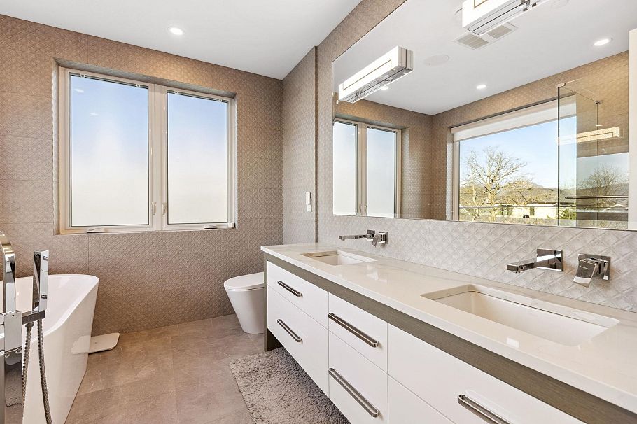 4437 W 13th Avenue Vancouver, BC - 29