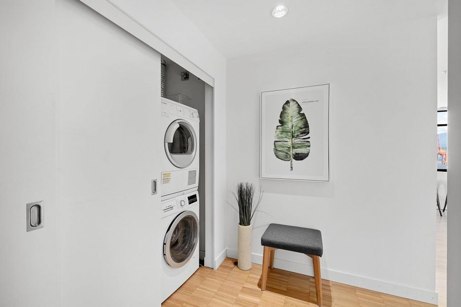 1701 108 W Cordova Street Vancouver, BC - 16