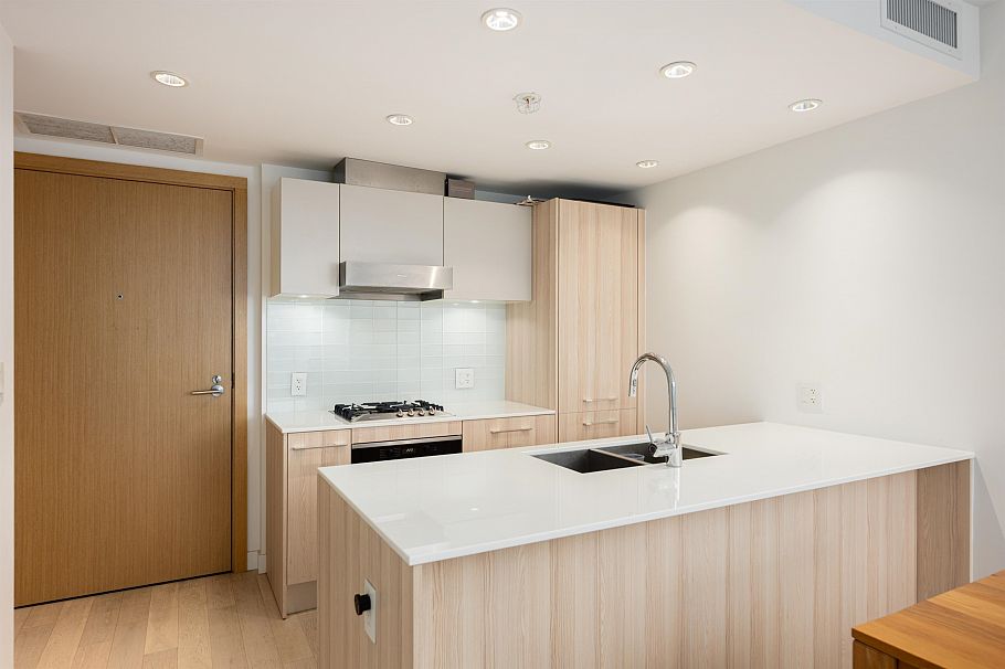 1606 2220 Kingsway Vancouver, BC - 4