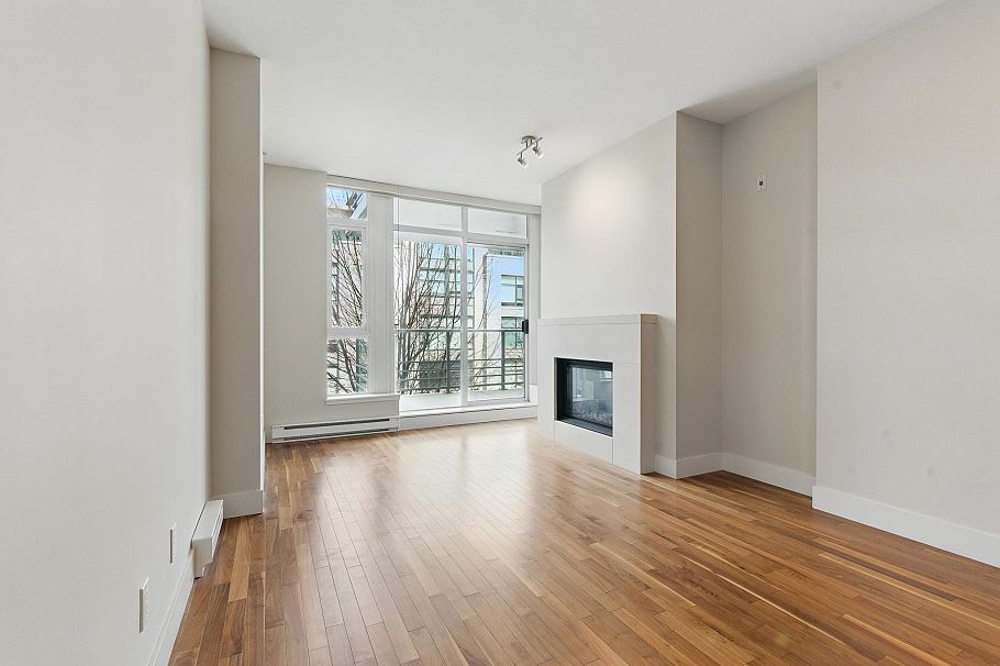 305 6080 Iona Drive Vancouver, BC - 16