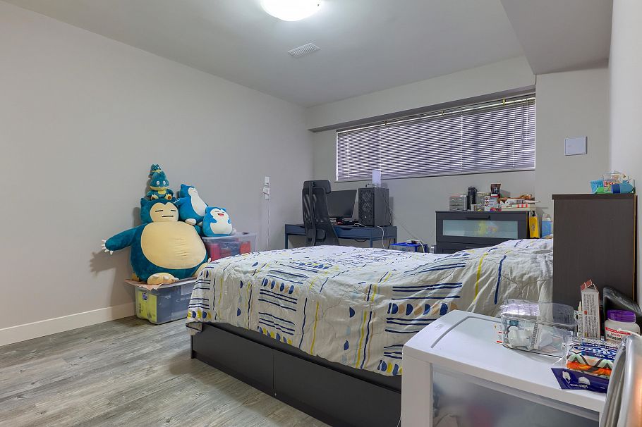 3492 E 49th Avenue Vancouver, BC - 20