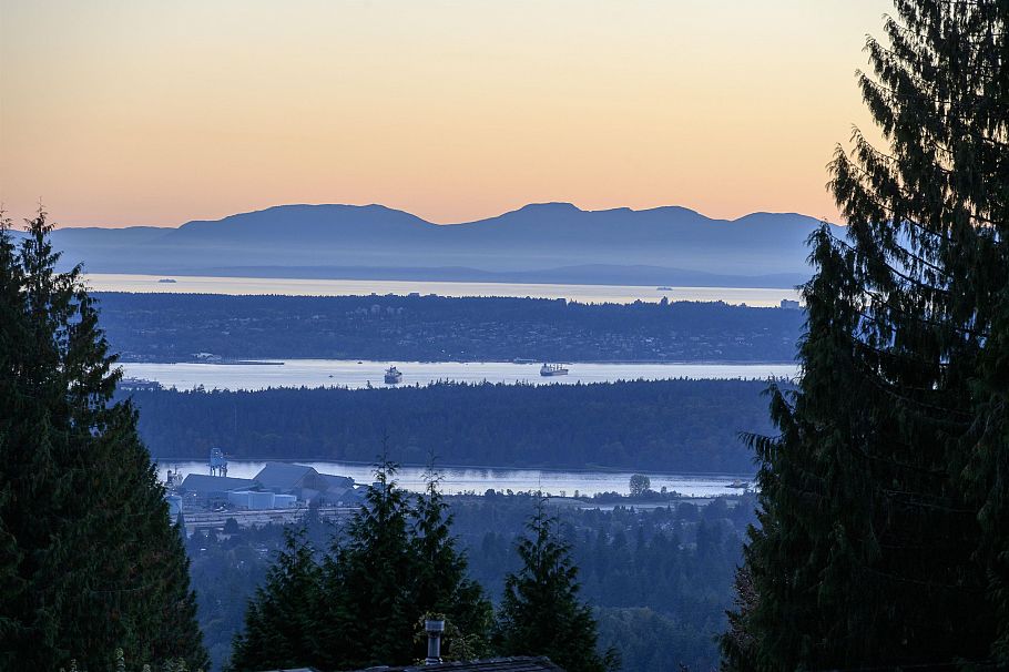 4120 St. Marys Avenue North Vancouver, BC - 27