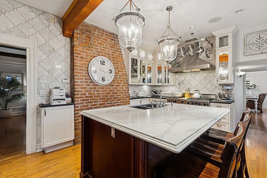 745 Grand Boulevard North Vancouver, BC - 8