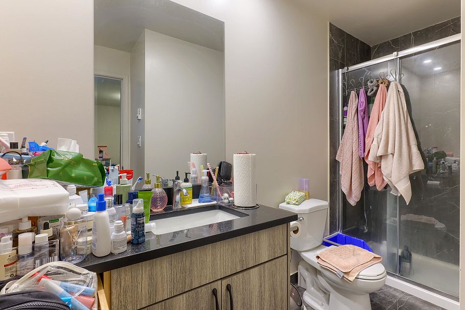 3492 E 49th Avenue Vancouver, BC - 19