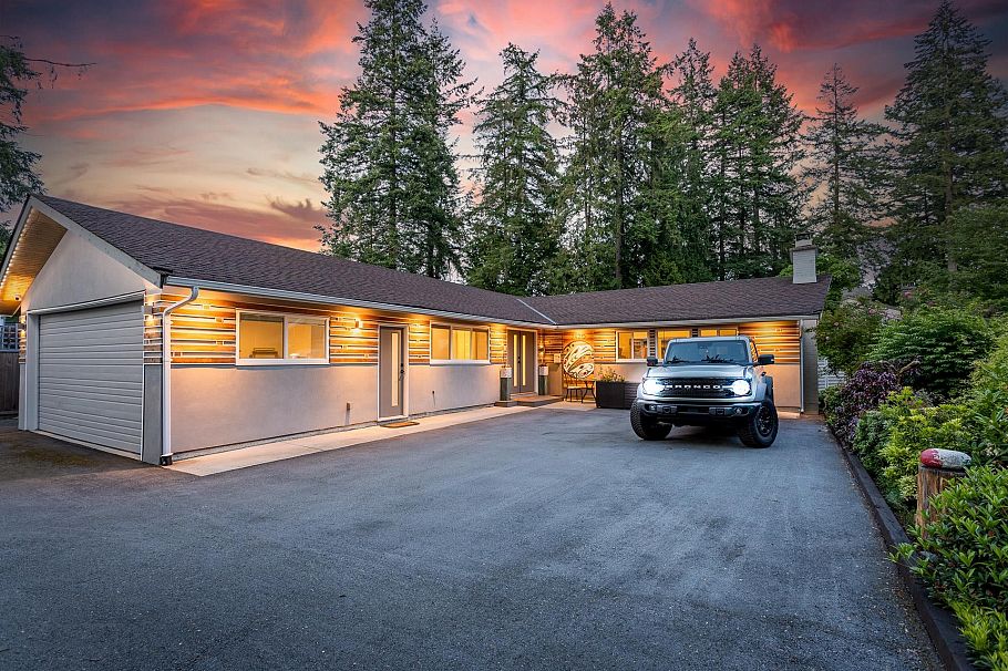 2420 Edgemont Boulevard North Vancouver, BC - 4