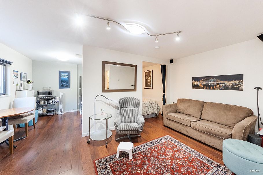 2141 W 47th Avenue Vancouver, BC - 31