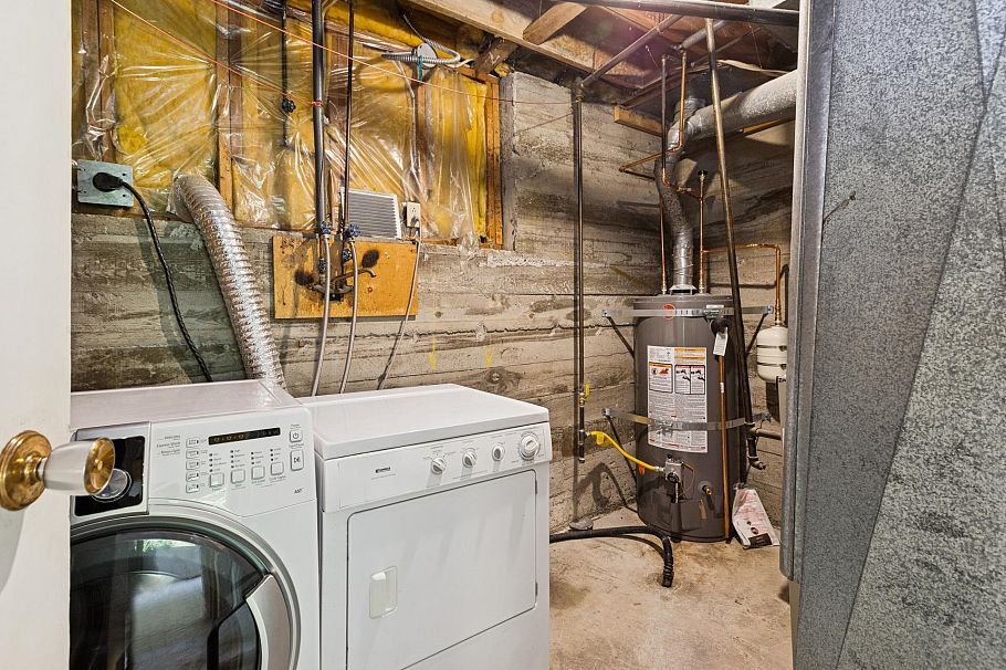 1491 Dempsey Road North Vancouver, BC - 32