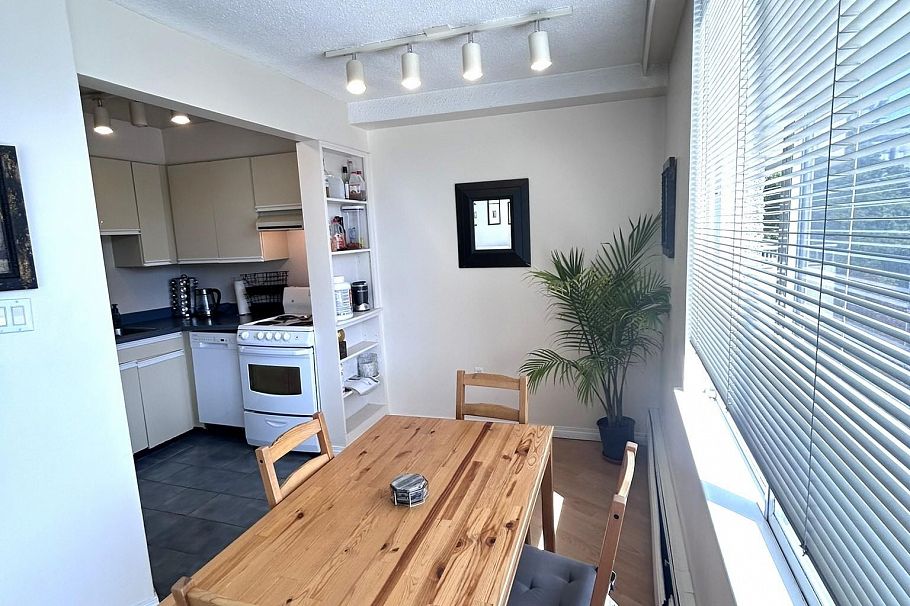 303 4691 W 10th Avenue Vancouver, BC - 10