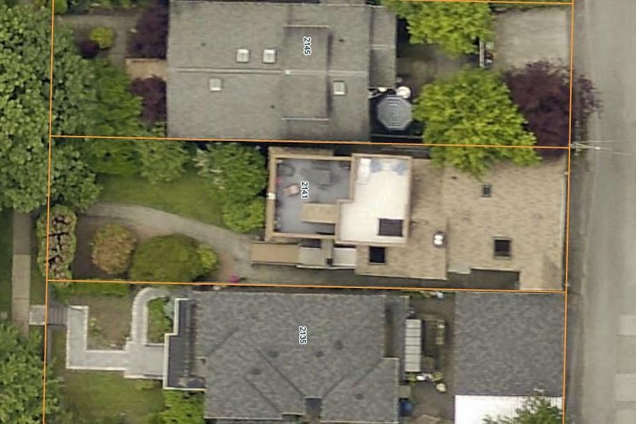 2141 W 47th Avenue Vancouver, BC - 1