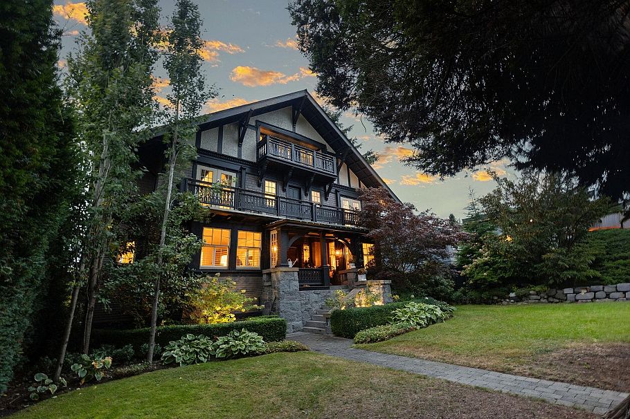 745 Grand Boulevard North Vancouver, BC - 38