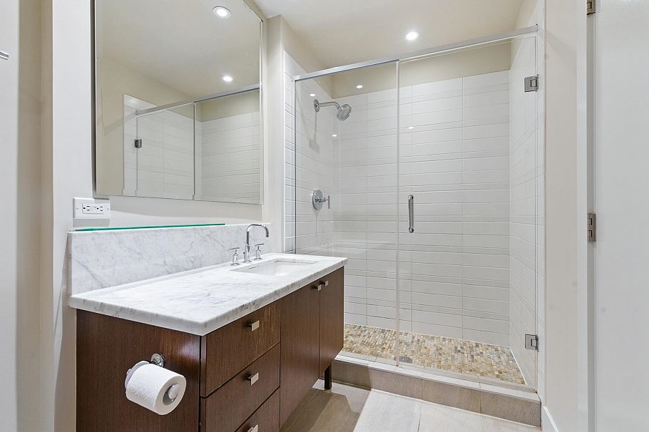 305 6080 Iona Drive Vancouver, BC - 14