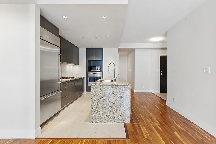 305 6080 Iona Drive Vancouver, BC - 5