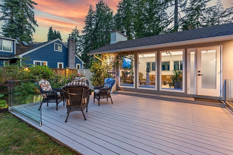 2420 Edgemont Boulevard North Vancouver, BC - 30