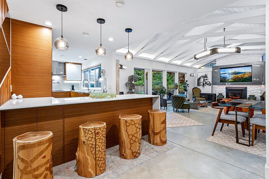 2420 Edgemont Boulevard North Vancouver, BC - 11