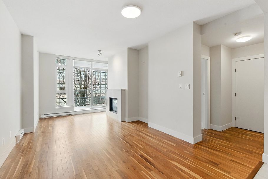 305 6080 Iona Drive Vancouver, BC - 17