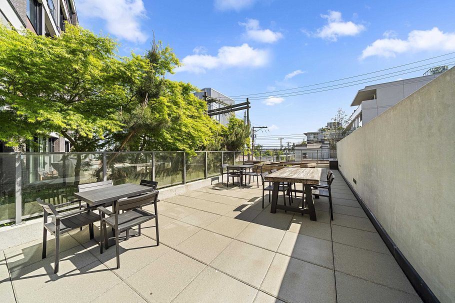 302 210 E 5th Avenue Vancouver, BC - 22