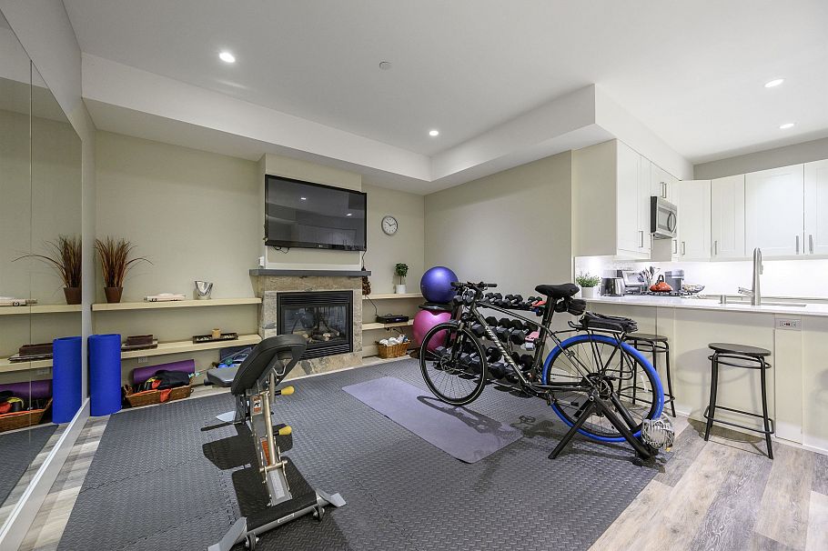 4120 St. Marys Avenue North Vancouver, BC - 33