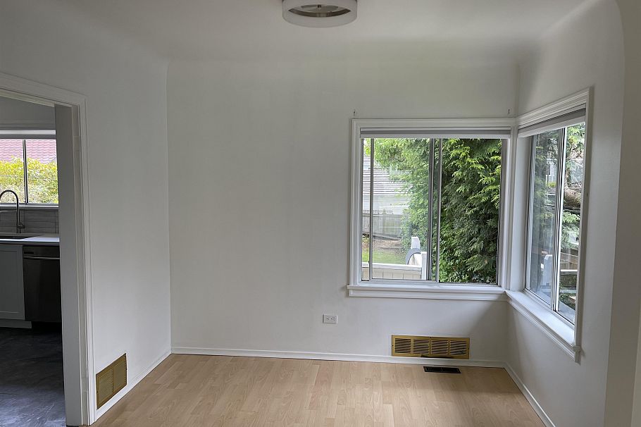 34 W 47th Avenue Vancouver, BC - 8