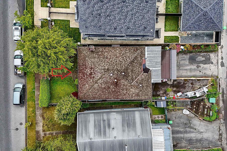 3492 E 49th Avenue Vancouver, BC - 25