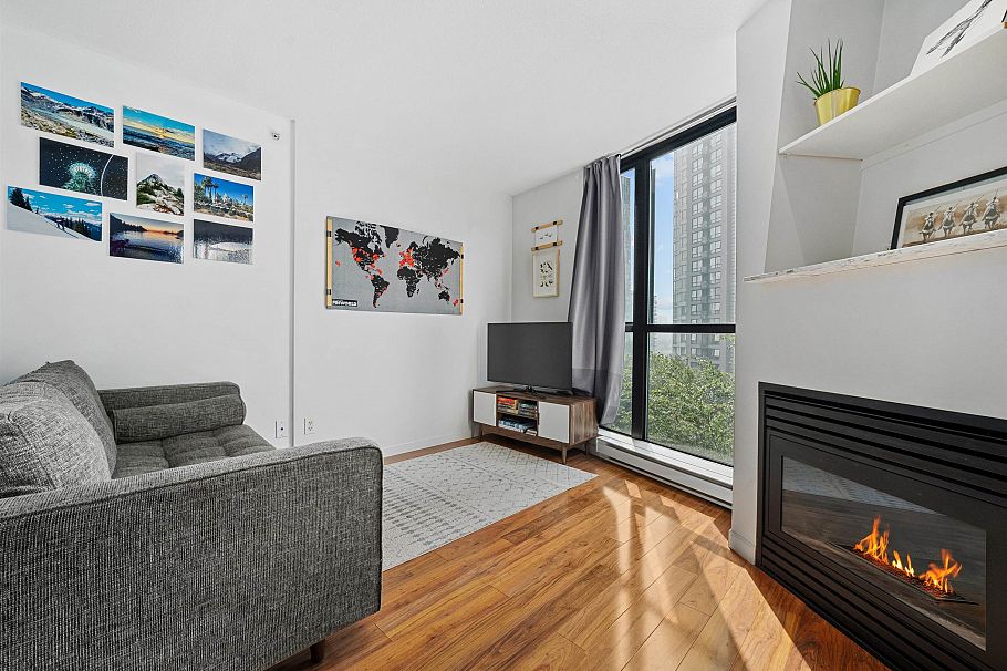 603 501 Pacific Street Vancouver, BC - 4