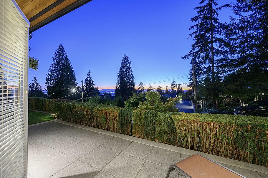 4120 St. Marys Avenue North Vancouver, BC - 10