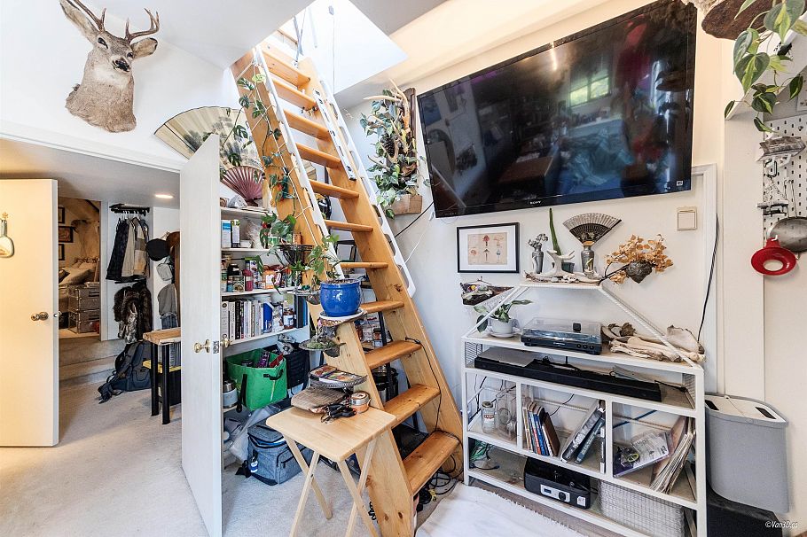 2141 W 47th Avenue Vancouver, BC - 16