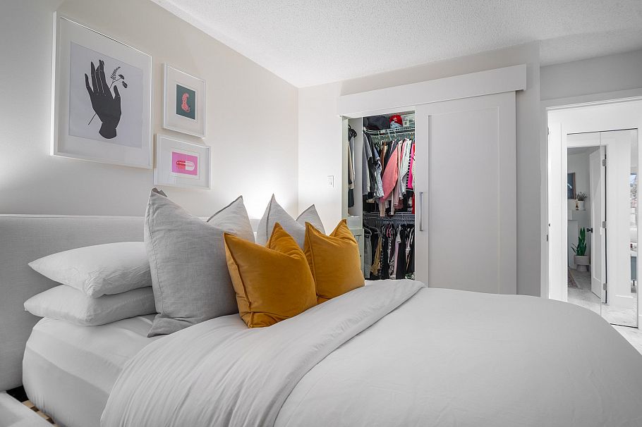 307 1345 Comox Street Vancouver, BC - 12