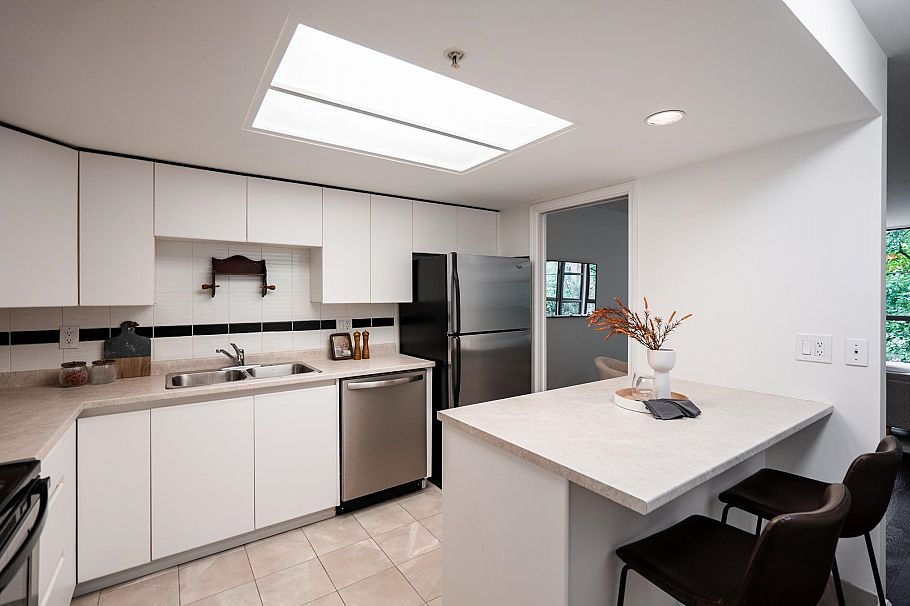 301 1159 Main Street Vancouver, BC - 13