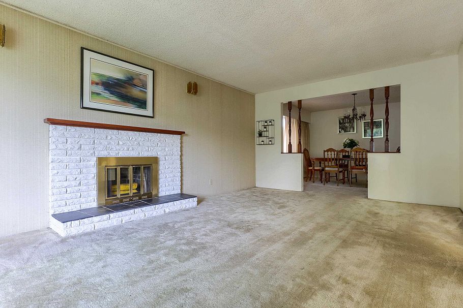 3492 E 49th Avenue Vancouver, BC - 4