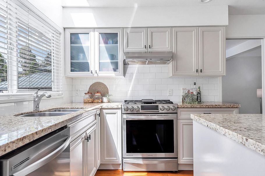 2021 Rufus Drive North Vancouver, BC - 10