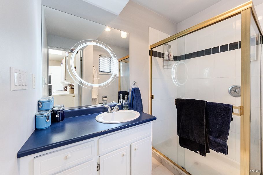 2141 W 47th Avenue Vancouver, BC - 28