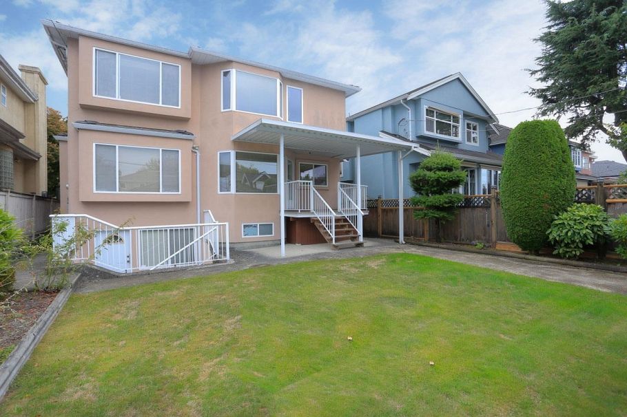 6333 Butler Street Vancouver, BC - 2