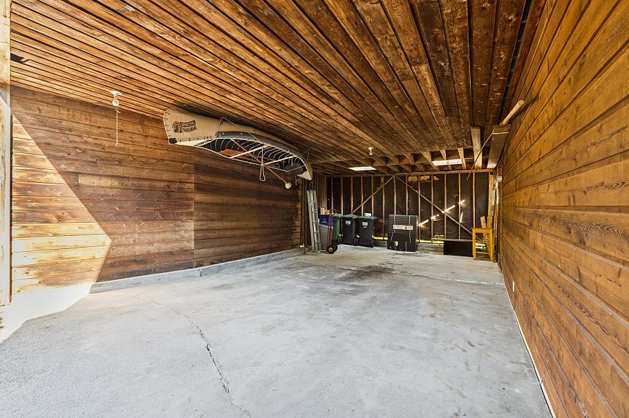 1491 Dempsey Road North Vancouver, BC - 35