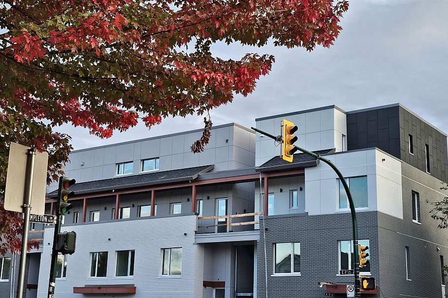 316 2250 E 1st Avenue Vancouver, BC - 9