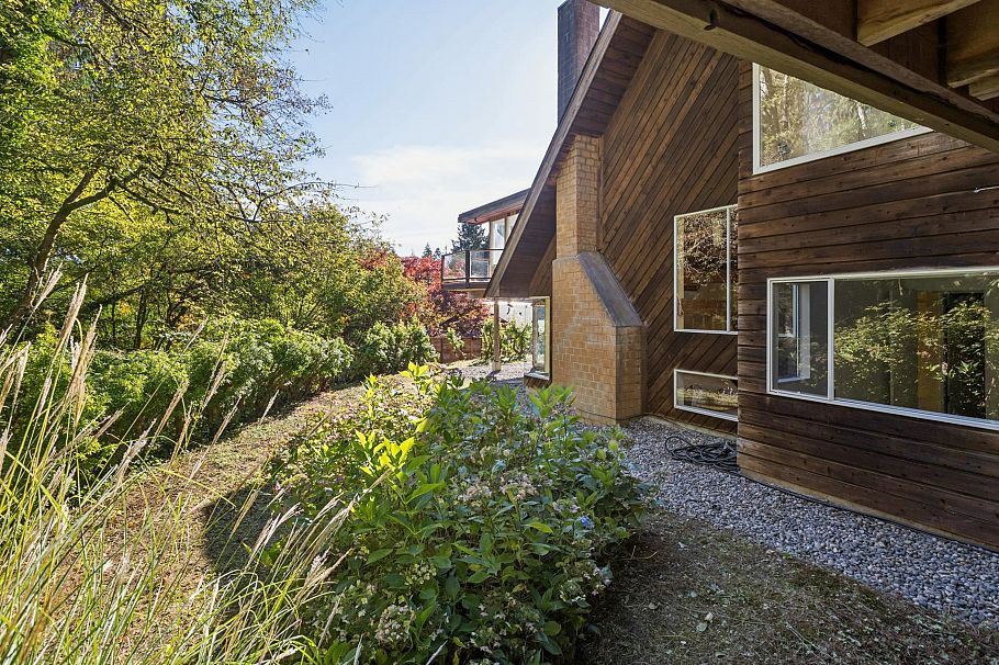 1491 Dempsey Road North Vancouver, BC - 37