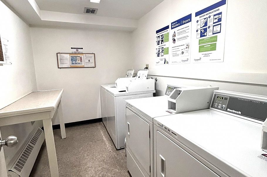 303 4691 W 10th Avenue Vancouver, BC - 24