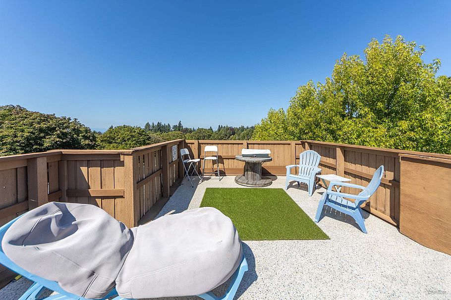 2141 W 47th Avenue Vancouver, BC - 3