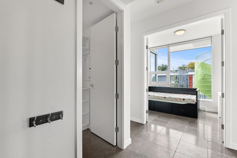 703 2528 Maple Street Vancouver, BC - 17