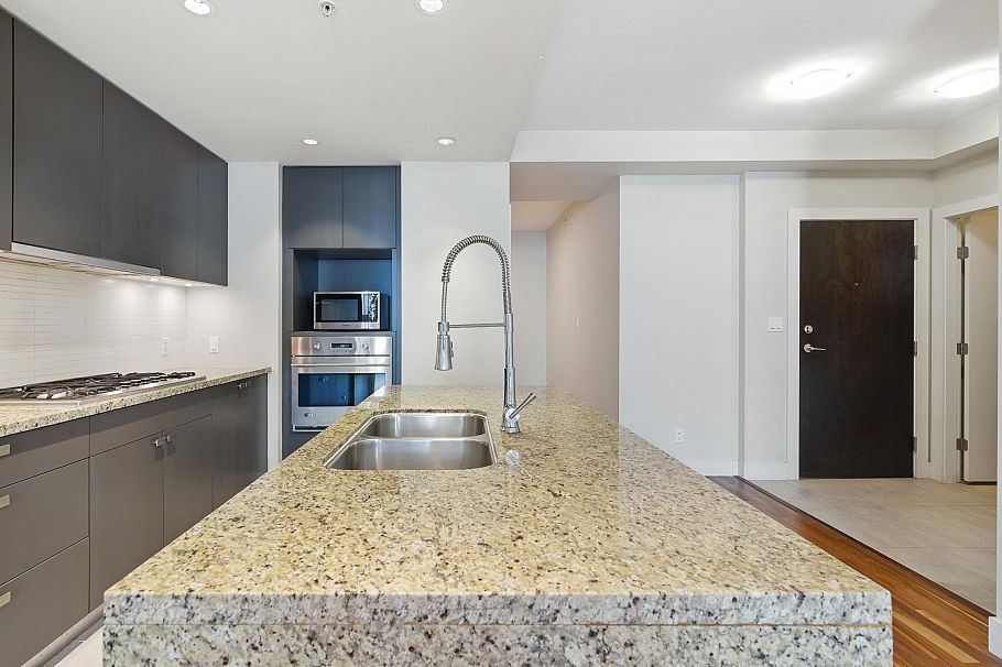 305 6080 Iona Drive Vancouver, BC - 7