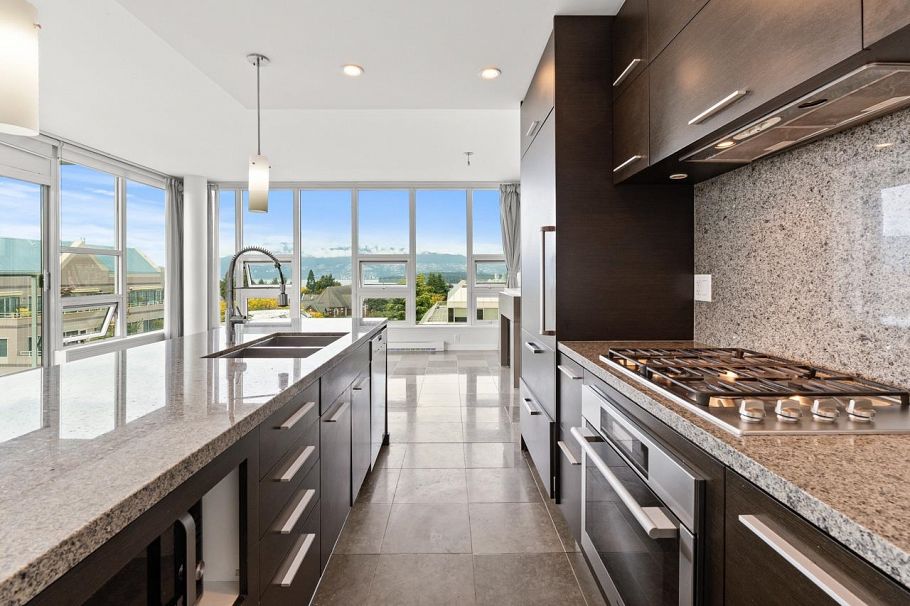 703 2528 Maple Street Vancouver, BC - 14