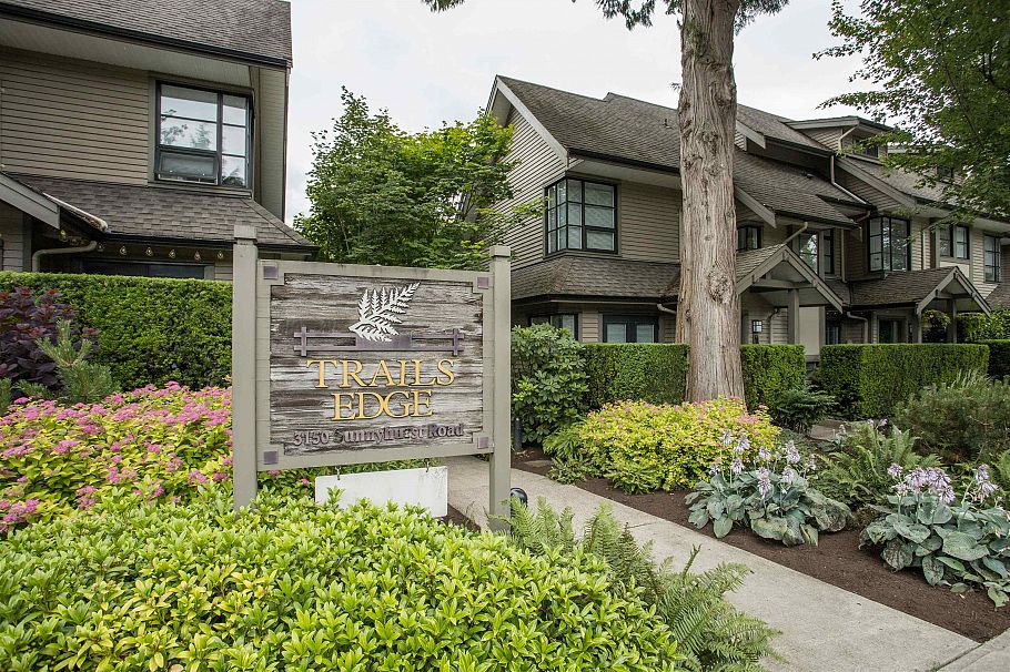 10 3150 Sunnyhurst Road North Vancouver, BC - 33