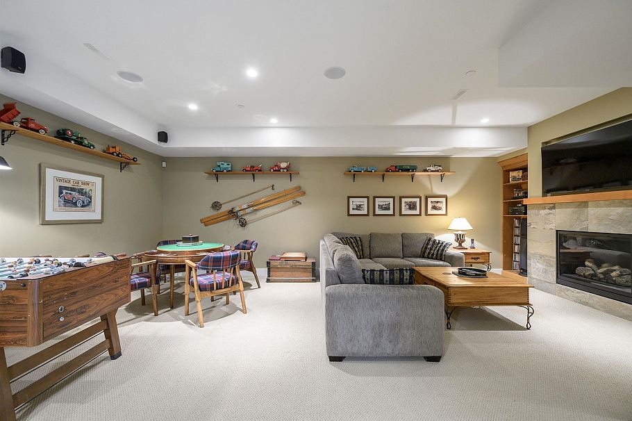 4120 St. Marys Avenue North Vancouver, BC - 31