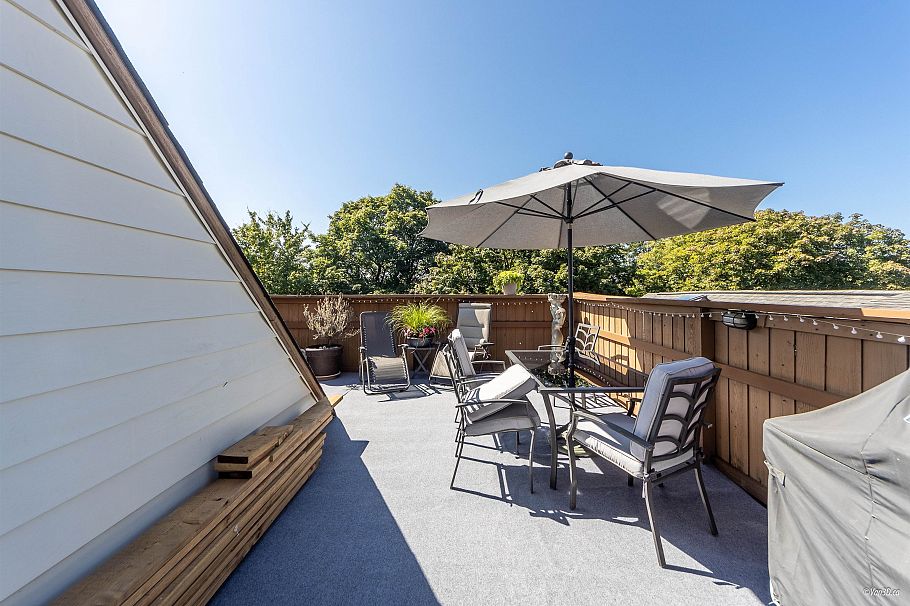 2141 W 47th Avenue Vancouver, BC - 17