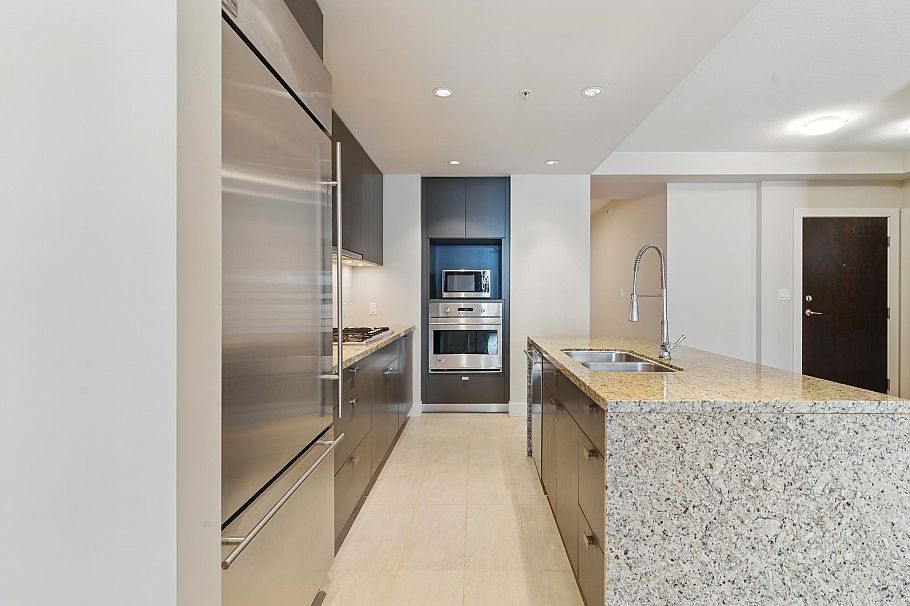 305 6080 Iona Drive Vancouver, BC - 6