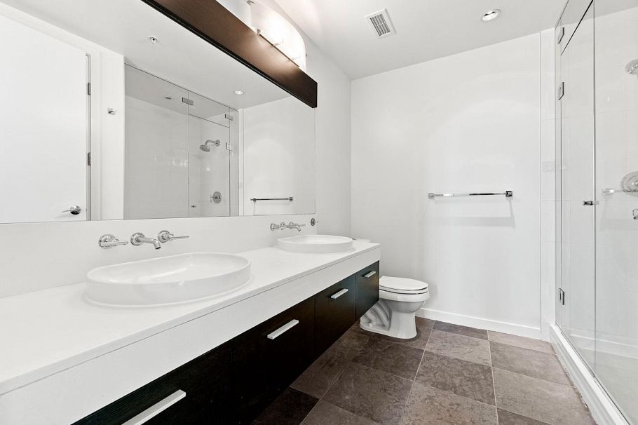 703 2528 Maple Street Vancouver, BC - 2