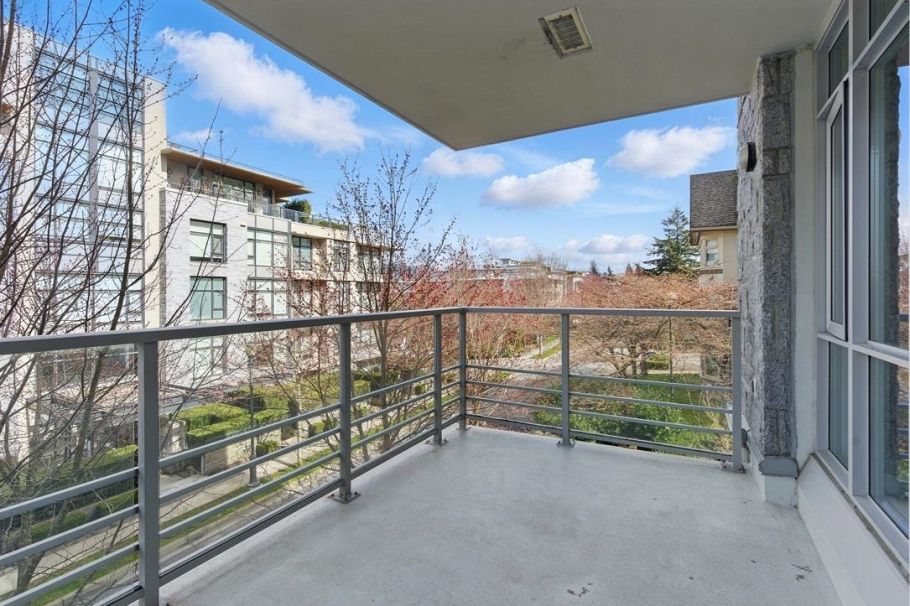 305 6080 Iona Drive Vancouver, BC - 23