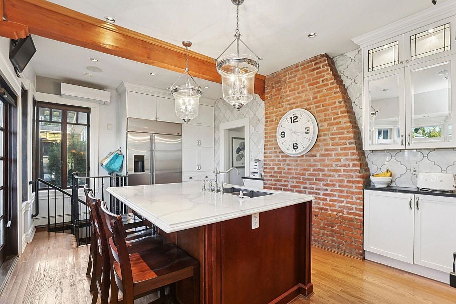 745 Grand Boulevard North Vancouver, BC - 9