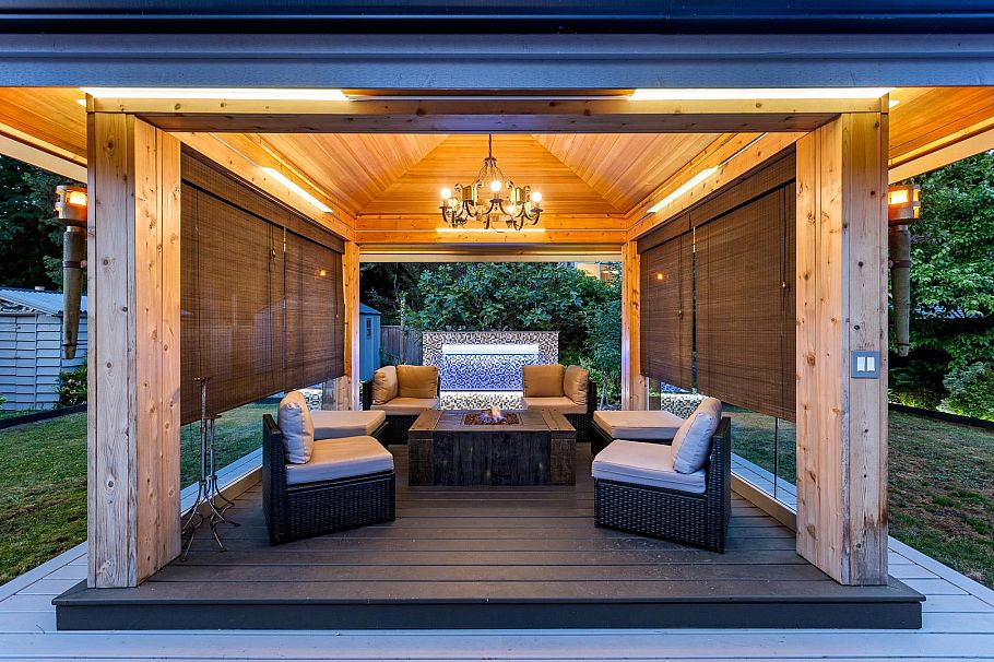 2420 Edgemont Boulevard North Vancouver, BC - 1