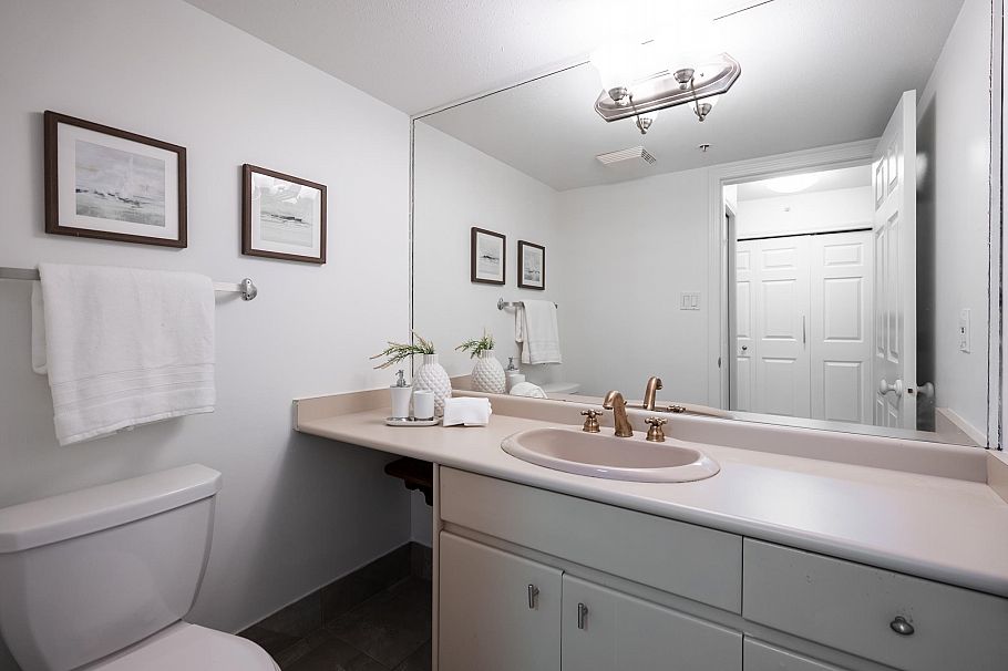 301 1159 Main Street Vancouver, BC - 30